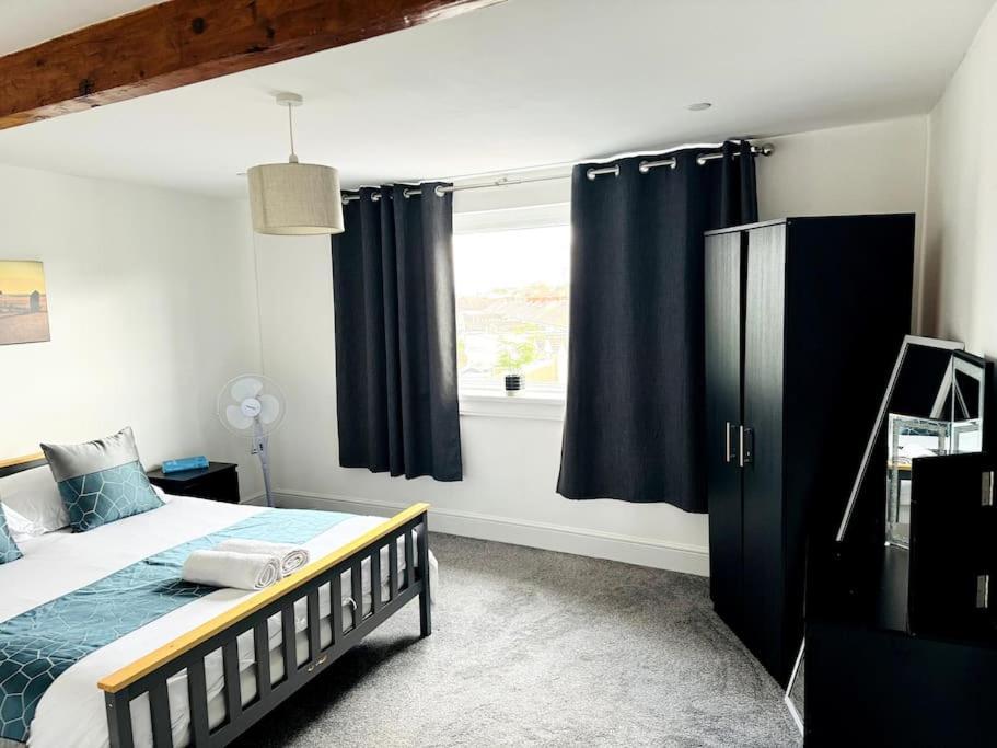 Luxe Living Family Home - Beach, Wifi, Parking Swansea Buitenkant foto